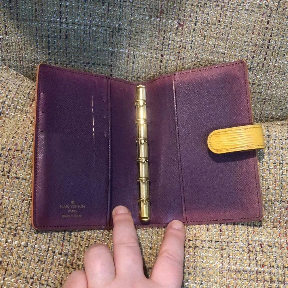 LOUIS VUITTON LV Epi Leather Agenda Planner Binder Credit Card Passport Book